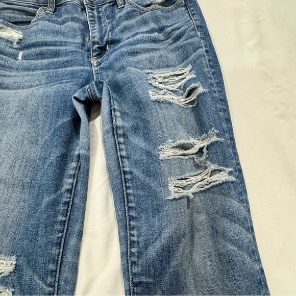 Women’s American Eagle Size 8 Short Ripped Jeans | High Rise Skinny - Picture 4 of 6
